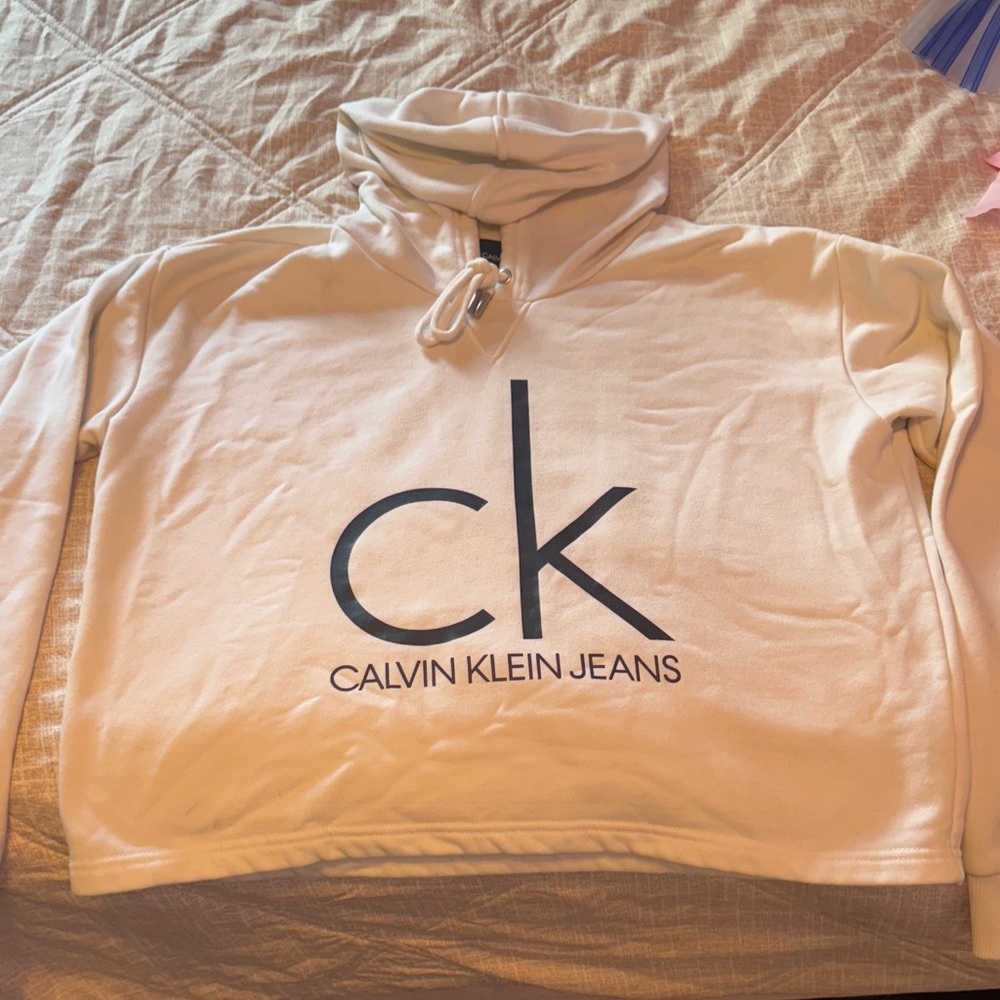 Calvin Klein Women's WHITE Sweatshirt (long crop)